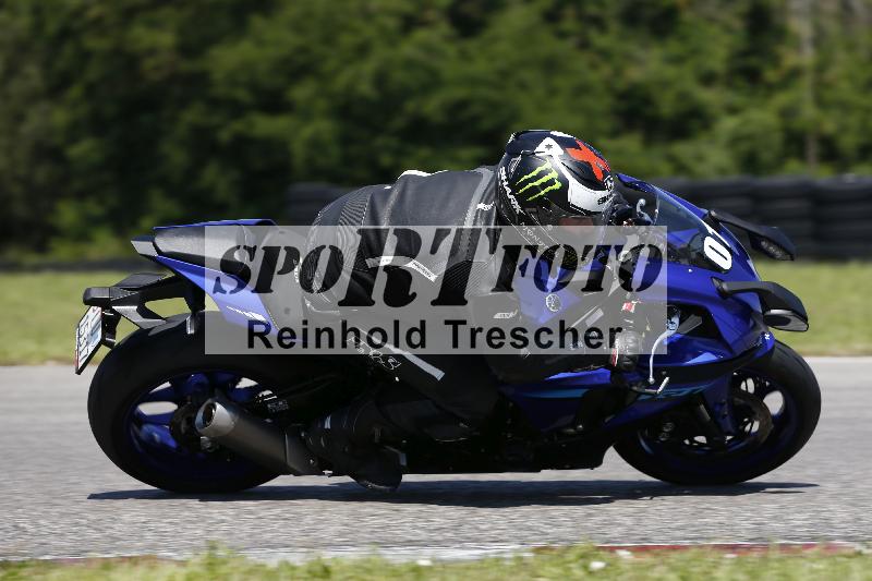 /Archiv-2024/29 12.06.2024 MOTO.CH Track Day ADR/Gruppe gelb/01